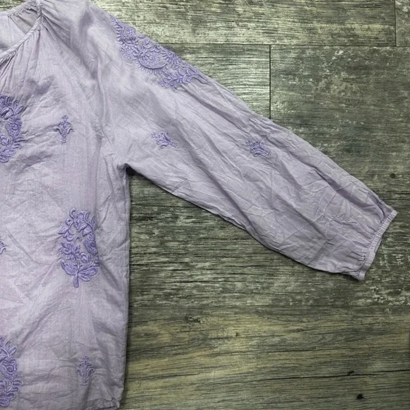 Roller Rabbit blouse - Picture 3 of 7